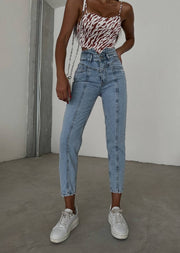 V Belt Shaped Skinny Jeans