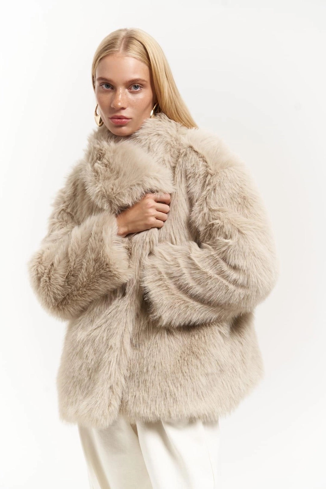 Plush Snap-Front Oversized Fur Jacket – PIRAL